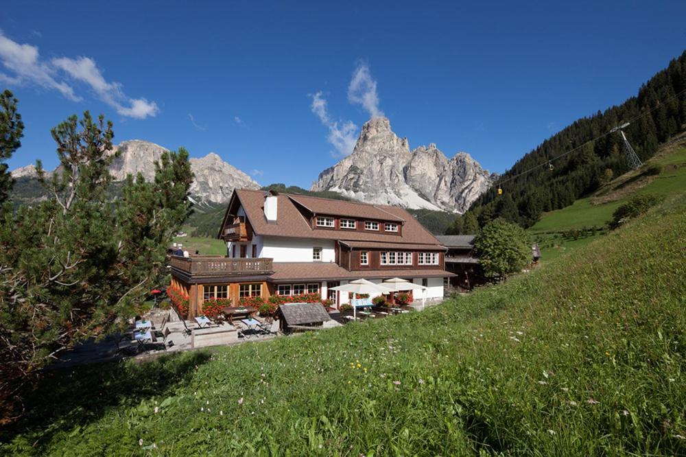 Berghotel Ladinia Kurfar Exterior foto