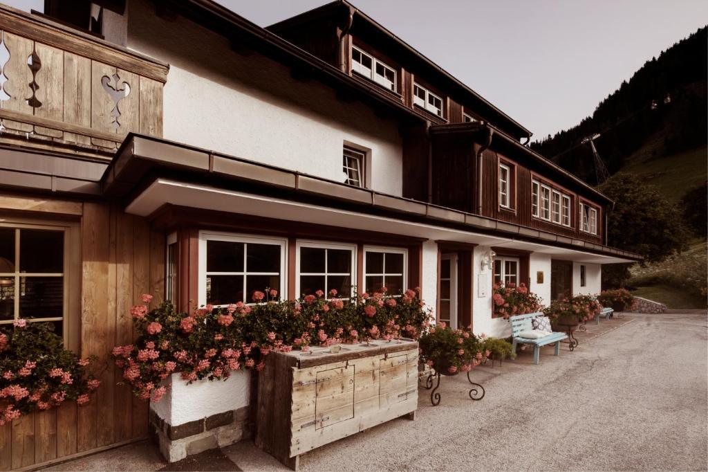 Berghotel Ladinia Kurfar Exterior foto